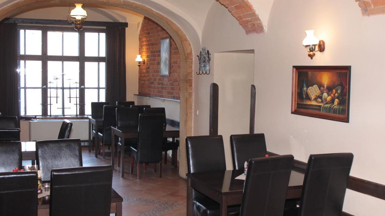 Hotel Kralovsky Dvur Hořice 外观 照片